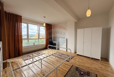 Casă | Vilă insiruita | Inchiriere| 4 camere - 8