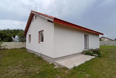 Casa de vanzare in Gepiu - 2