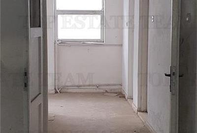 Cladire de vanzare 4346 mp si teren 2912 mp Militari - 4