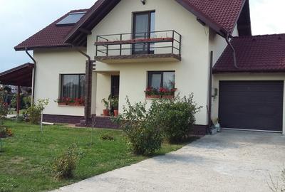 Casă individuală cu 5 camere în Glâmbocu