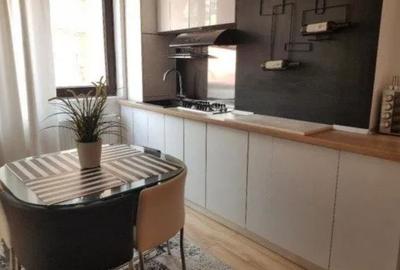 Apartament 2 Camere,Rond Alba Iulia,bl.2017,et.2/7,Amenajat,centrala,mobilat - 4