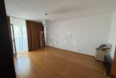 Apartament cu 3 camere decomandat, mobilat în Sebastian