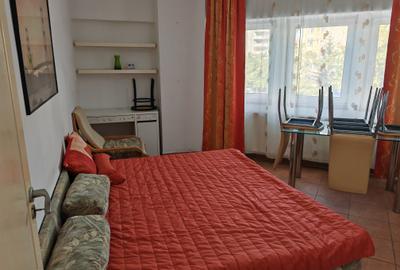 Apartament cu 2 camere decomandat în Centrul Civic