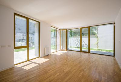 Apartament cu 4 camere semidecomandat în Cișmigiu