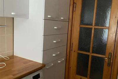 Apartament cu 3 camere semidecomandat, mobilat în Tătărași
