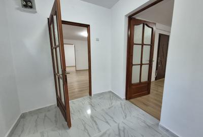 Margineni, casa cu 3 camere si 2 bai - 1