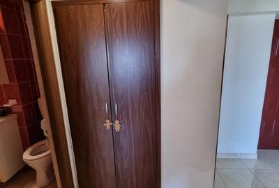 UNIVERSITATE, BLOC 1980, APARTAMENT 2 CAMERE DECOMANDATE, LANGA METROU - 14