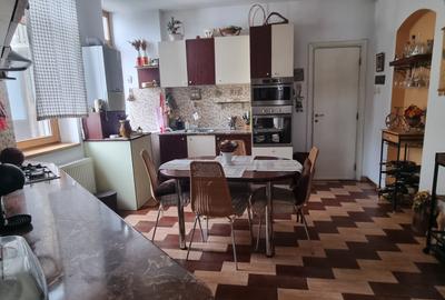 Apartament 4 camere  Calea Victoriei- Dacia ( Universitatea de Arte) - 15