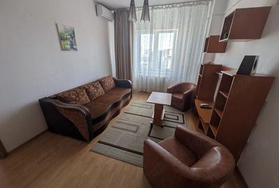 Apartament cu 2 camere semidecomandat, mobilat în Romană