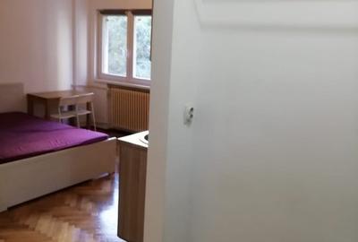 Garsoniera situata in P-ta Rosetti la etaj 1, mobilata, renovata - 6