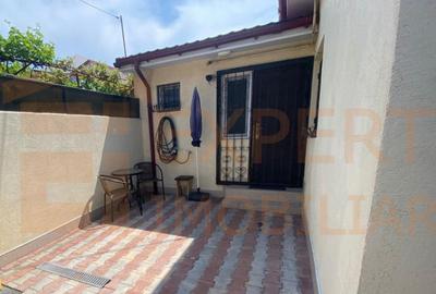 Casă 2 Camere de Vânzare în Coiciu Constanța | Curte | Potențial Mansardă - 1