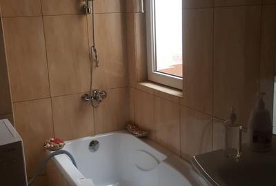 Vanzare vila zona Titulescu cu trei apartamente piscina garaj  gradina foisor - 14
