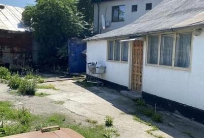 Casă cu 3 camere în Central