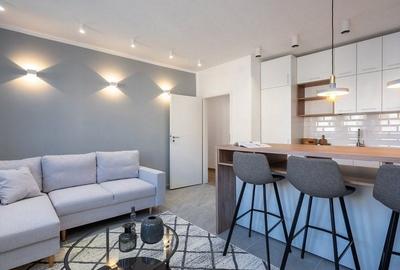Apartament cu 3 camere decomandat în Romană