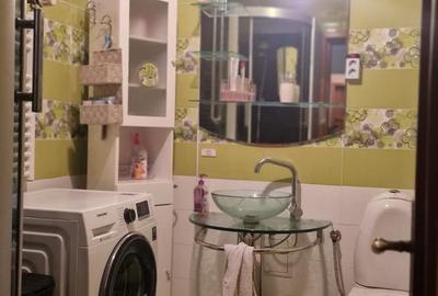 Apartament 3 camere Bulevard /scoala 7 - 9