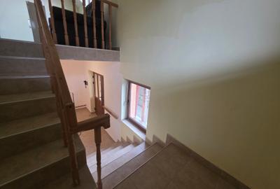 Vand casa singur in curte cu garaj, pod si foisor Sanpetru-Bod - 15