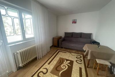Apartament cu 2 camere decomandat în Mircea cel Bătrân
