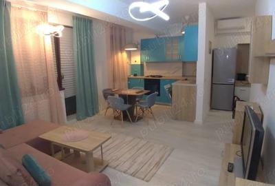 Apartament cu 3 camere semidecomandat, mobilat în Titan