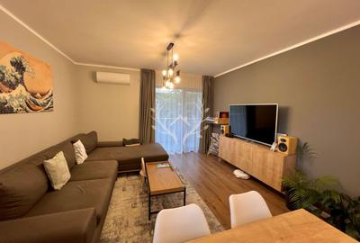 Apartament cu 3 camere semidecomandat în Europa