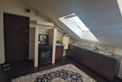 Apartament cu 2 camere semidecomandat în Florești