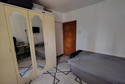 Piata Unirii, Coposu, 2 camere decomandate, et. 3/p+10, bloc 1990 - 3