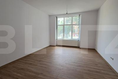 Apartament cu 8 camere nedecomandat în Iosefin