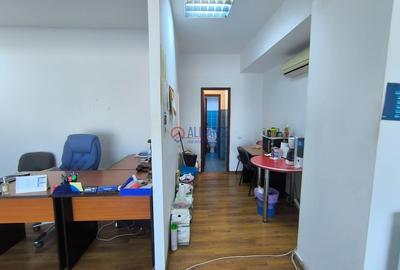CENTRU ATELIERELOR - Birou luminos cu baie proprie ! - 6