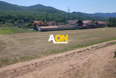 Teren Construcții intravilan de 517 mp, în Ampoița