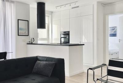 Apartament cu 2 camere nedecomandat, mobilat în Tractorul