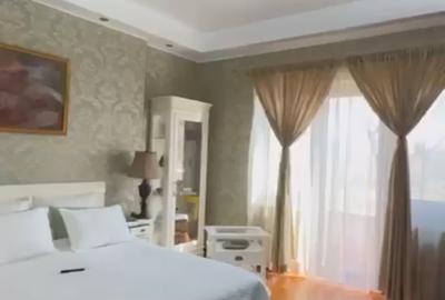 Vând apartament cu 3 camere , et 1, bd Ferdinand - 4