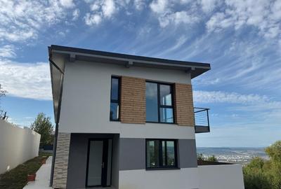 Duplex cu 4 camere în Feleacu