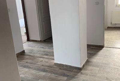 Apartament 2 camere Miroslava, 100 ml de statia de autobuz, str C-tin Langa 40 - 22