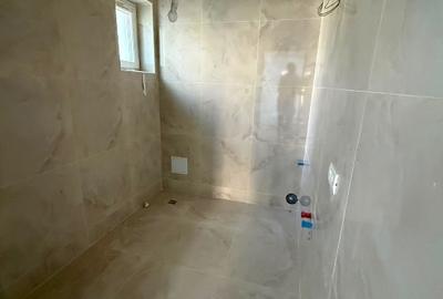 Apartament cu 3 camere decomandat în Cârcea