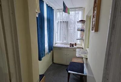 Apartament 3 camere, decomandat, etaj 1/4, zona Nicolina - 2