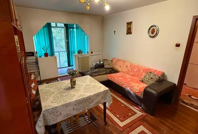 Apartament 4 camere Rovine-Posta , Etaj 1 - 2