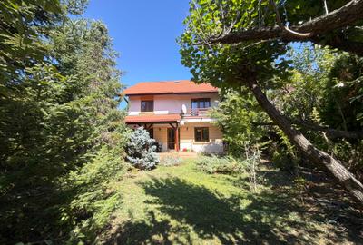 Casă individuală cu 5 camere în Corbeanca