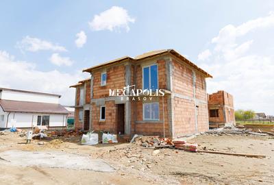 Duplex cu 4 camere în Sânpetru