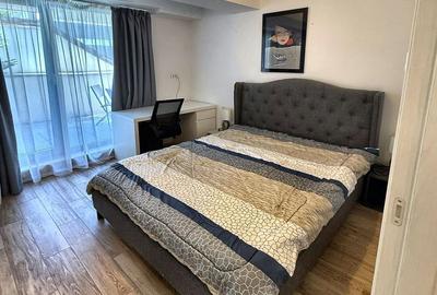Apartament cu 3 camere decomandat în Victoriei