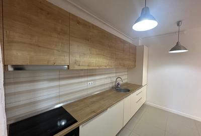 Apartament cu 3 camere semidecomandat în Otopeni