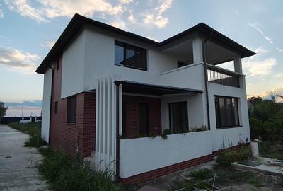 FARA COMISIOANE casa eleganta cu 5 camere 3 terase P+1+pod 2 placi 1800mp asfalt - 3