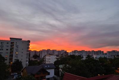 Apartament cu 2 camere semidecomandat, mobilat în Vitan Mall