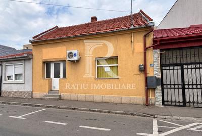Birou, de 90 mp, în Valenta