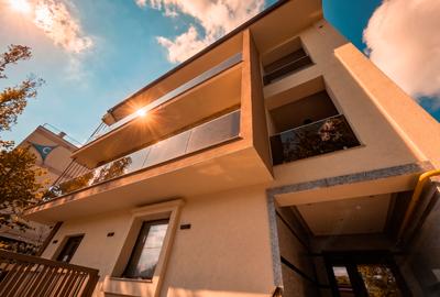 Apartament cu 2 camere decomandat în Pajura