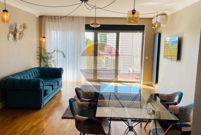 Apartament cu 2 camere semidecomandat, mobilat în Sisești
