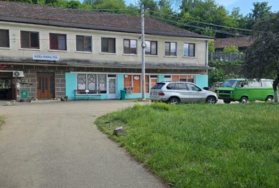 INVESTIȚIE! Apartament + Spațiu Comercial, Ultracentral, lângă Muzeul Mineral - 1
