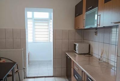 Apartament cu 2 camere decomandat, mobilat în Dacia