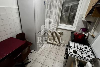 Apartament cu 2 camere de vânzare – Micro 4, Bulevardul Dacia - 7