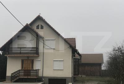 Casă individuală cu 4 camere în Chețani
