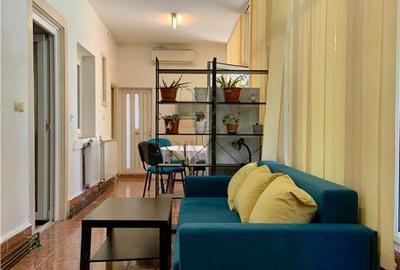 Apartament cu 3 camere decomandat în Complex Studențesc
