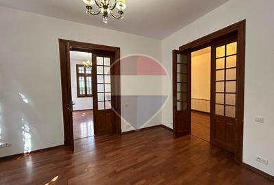 Vilă Neoclasică Arh. Enescu Cișmigiu 4 camere - 7
